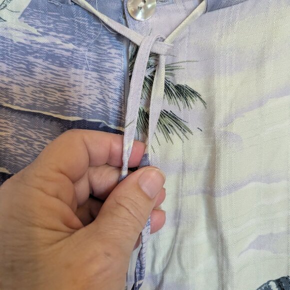 90s | Silk | 🌴 Vintage Tommy Bahama Scenic Tropical Capris – RARE PRINT | M | - Picture 4 of 10